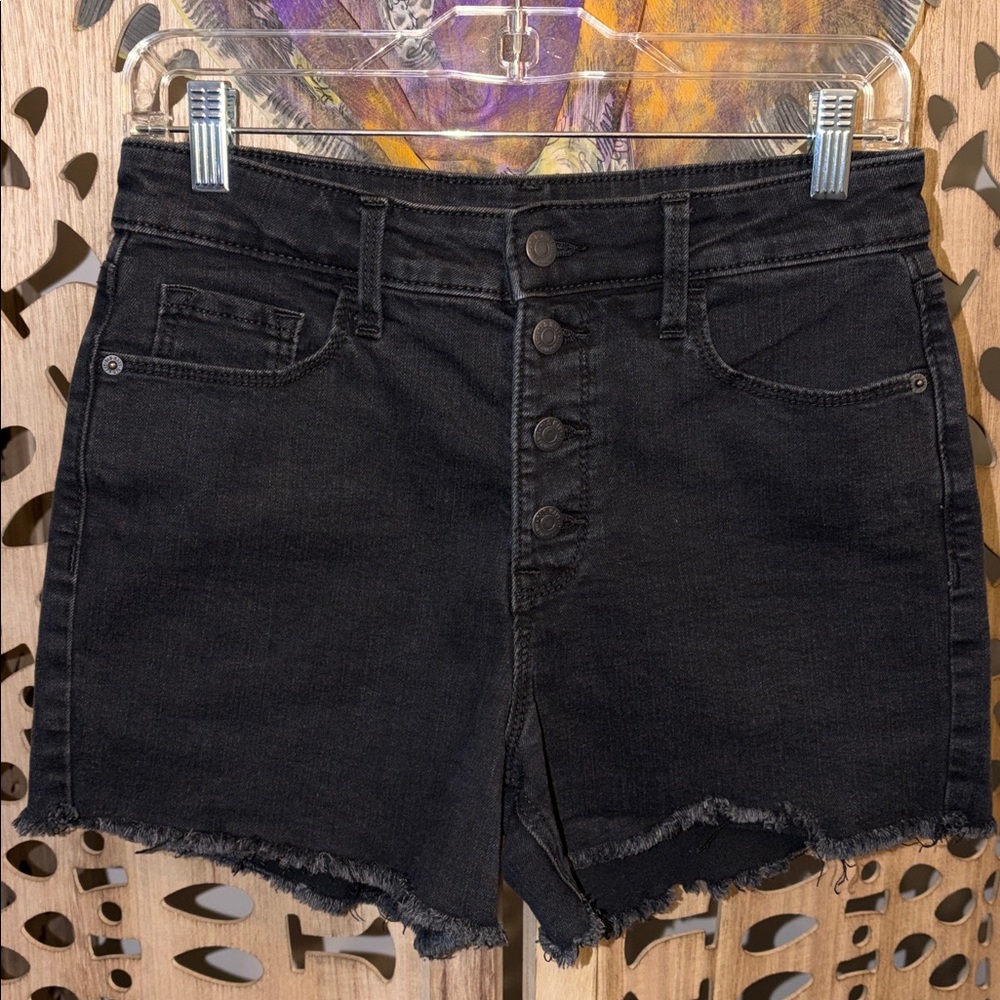 OLD NAVY / HIGH RISE BUTTON FLY VLACK DENIM SHORTS / 8